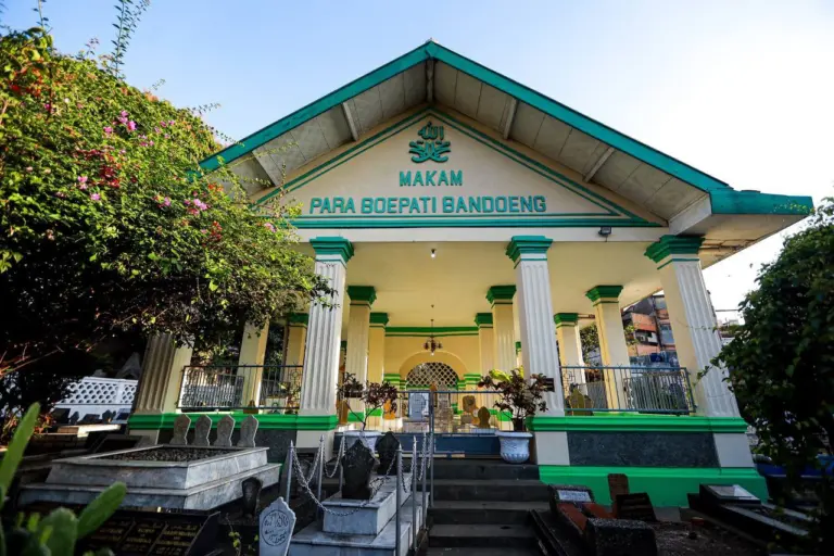 Jelang HJKB, Farhan Ingatkan Bandung Tak Boleh Lupa Sejarah Jelang HJKB, Farhan Ingatkan Bandung Tak Boleh Lupa Sejarah