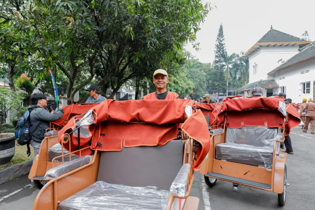 Becak Listrik Sudah Datang, Kesiapan Pemkot Bandung Justru Dipertanyakan