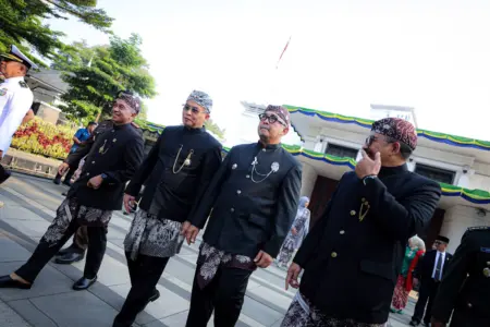 Ironi HJKB 216: “Solidarity in Harmony” di Tengah Ketidakhadiran Erwin