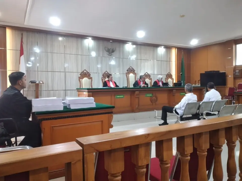 Sidang perkara dugaan korupsi pembelian lahan di kawasan Limo, Depok, digelar di Pengadilan Tipikor Bandung, Kamis (3/9/2026).