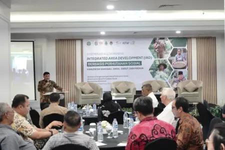 Pemkab Garut Tetapkan Tiga Klaster Prioritas Perhutanan Sosial Pemkab Garut menetapkan tiga klaster prioritas dan tujuh program aksi