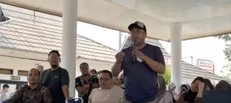Polemik Pendirian Gereja Cikopo Belum Temui Titik Temu Warga mempertanyakan hasil musyawarah dan proses munculnya dukungan pembangunan (Rachma/Koran Mandala)