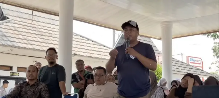 Polemik Pendirian Gereja Cikopo Belum Temui Titik Temu Warga mempertanyakan hasil musyawarah dan proses munculnya dukungan pembangunan (Rachma/Koran Mandala)