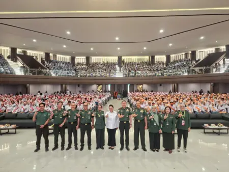 Kolaborasi Unjani-Djarum Foundation Wujudkan Kampus Hijau Berkelanjutan Mahasiswa baru Unjani mengikuti kegiatan Green Orientation bertajuk Green Campus Sadar Lingkungan bersama Bakti Lingkungan Djarum Foundation di Auditorium Unjani, Senin (21/9/2026).