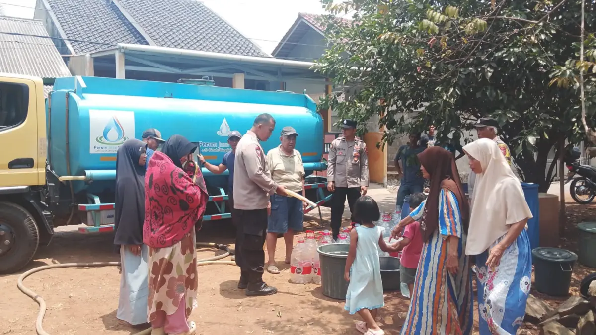 Kemarau Panjang Mulai Cekik Warga Cilegong, Air Bersih Jadi Barang Sulit
