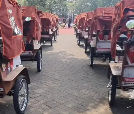 100 Becak Listrik Dibagikan, Om Zein Soroti Akses Titik Cas Bantuan Becak Listrik Prabowo Subianto (Rachma/Koran Mandala)