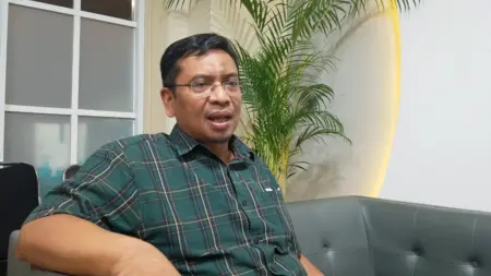DPRD Jabar Dukung Penghentian Sementara Pusat Data AI Jatiluhur Anggota Komisi IV Dprd Jabar Tedy Rusmawan usai rapat paripurna Selasa 9/6/2026 (Sarah Koran Mandala)