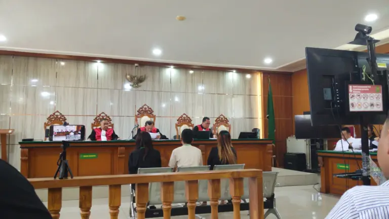 Majelis Hakim Soroti BAST dan Fee Miliaran Pengadaan Ayam BLD PT BDS Saksi Sidang PT Bandung Daya Sentosa