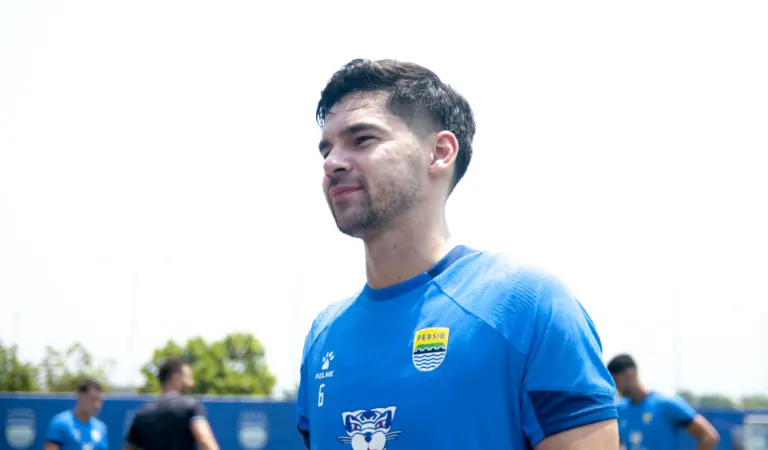 Sandy Walsh Siap Kembali Bersama Persib