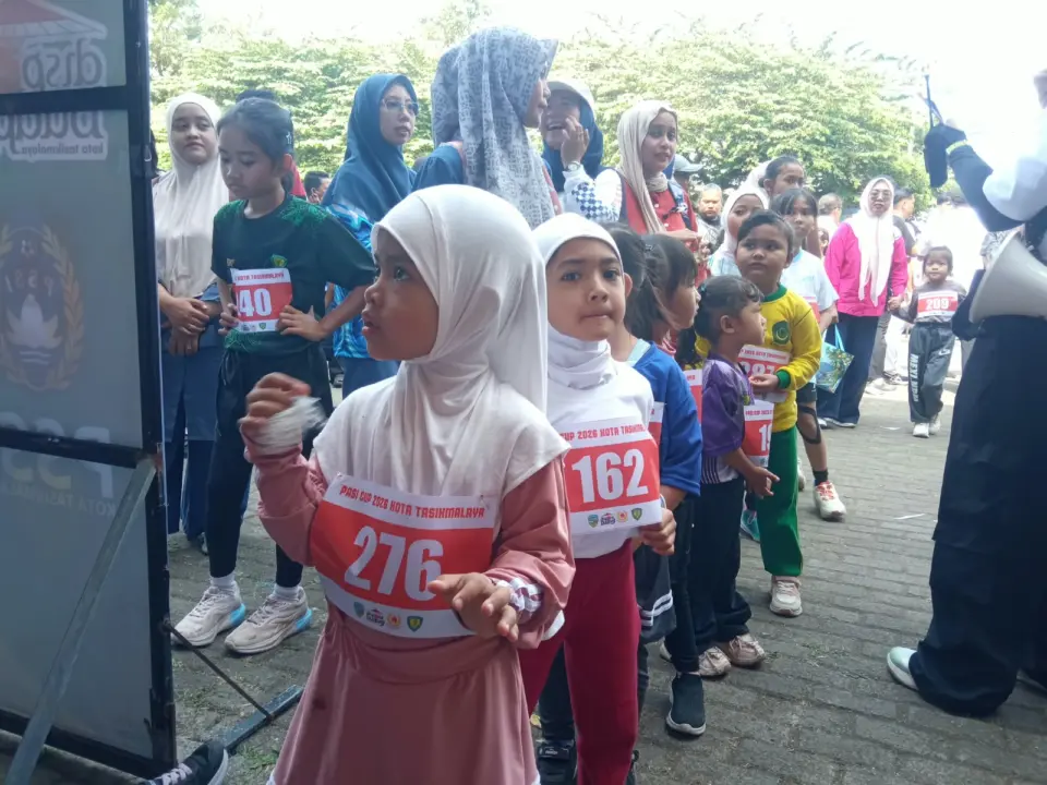 Ratusan Atlet Tumpah Ruah di Stadion Wiradadaha Kota Tasikmalaya, Sabtu (3/10/2026)(Foto:Amas)