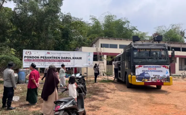 Kemarau Picu Perhatian terhadap Kebutuhan Air Bersih Santri Pesantren di Purwakarta