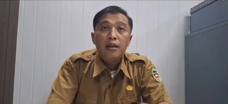 Pemkab Purwakarta Kaji Polemik Sertifikat Griya Ciwangi Pemkab Purwakarta mengkaji status lahan dan mekanisme ruislag untuk menyelesaikan persoalan sertifikat rumah warga Griya Ciwangi.