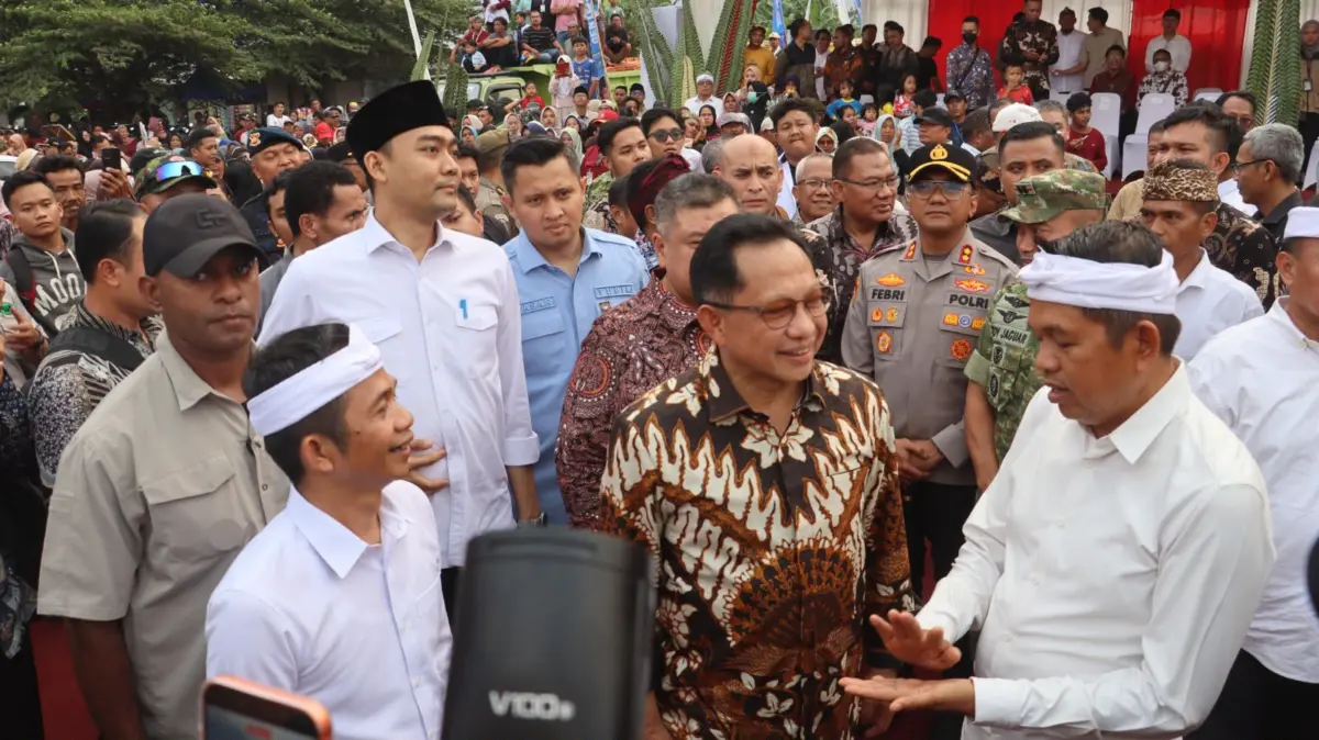 Program Gentengisasi menyerap 500 ribu genteng Plered, membuka peluang pasar dan mendorong keberlangsungan usaha pengrajin lokal Purwakarta. (Istimewa)