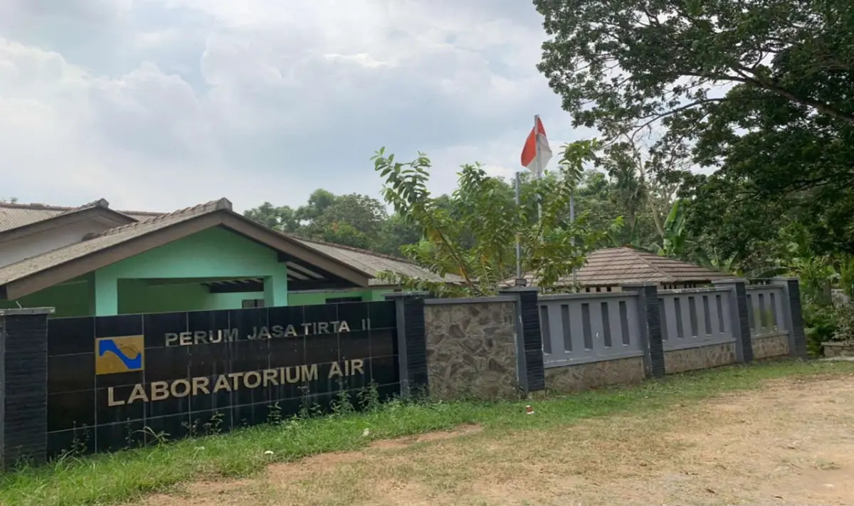 Proyek NOC PJT II senilai Rp11,6 miliar di Purwakarta diduga belum mengantongi PBG dan disorot terkait kepatuhan perizinan pembangunan. (Rachma/Koran Mandala)