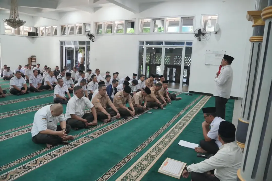 Pemkab Garut menggelar istighosah serentak menyikapi berbagai musibah, mulai dari karhutla, kebakaran pasar, hingga kebakaran TPA Pasir Bajing.