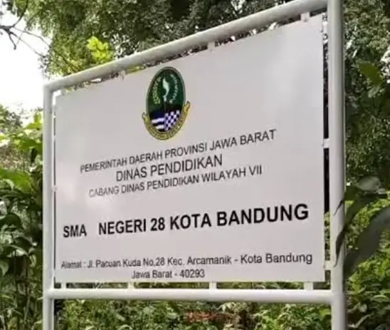 Plang pembangunan SMAN 28 Bandung (Istimewa)