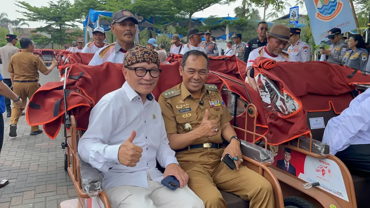100 Becak Listrik Dibagikan di Cimahi, Mampukah Meringankan Beban Pengayuh?