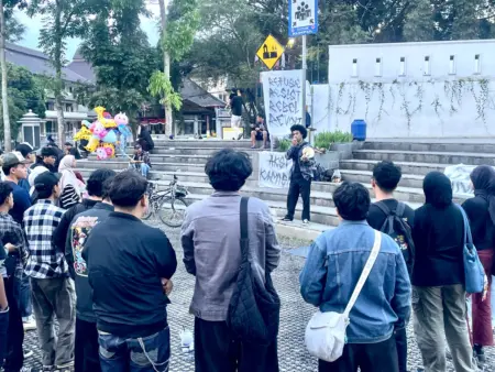 Aksi Kamisan Cimahi Kedua di Alun-Alun Cimahi, pada Kamis (22/10/2026). (bagus/koranmandala)
