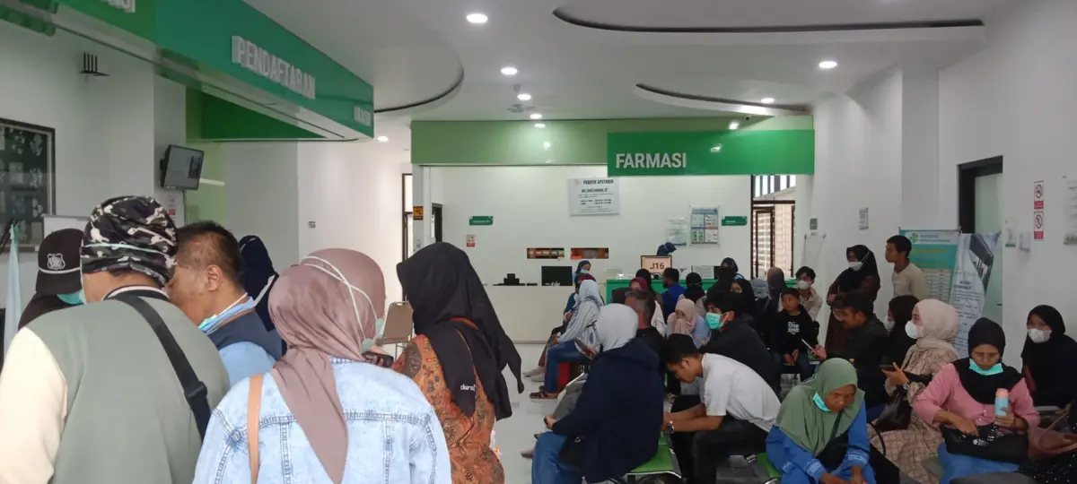 Pemkab Garut dan Kemenkes merencanakan pengembangan Klinik Rotinsulu menjadi rumah sakit serta pembangunan CMU RSUD Slamet pada 2027 untuk meningkatkan layanan kesehatan.