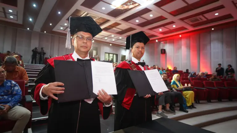 Dua Guru Besar Telkom University Soroti Masa Depan Kriya dan AI yang Berpusat pada Manusia Dua Guru Besar Telkom University Soroti Masa Depan Kriya dan AI yang Berpusat pada Manusia