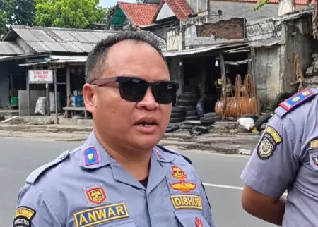 Dishub Purwakarta Sisir Sejumlah Titik Parkir Liar Kepala Bidang Sarana dan Prasarana Dishub Purwakarta, Wajmudin Anwar
