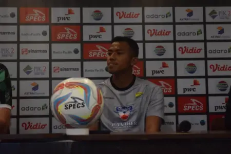 Teja Paku Alam Berharap Indonesia Angkat Trofi FIFA Asean Cup 2026 Penjaga Gawang Persib Bandung Teja Paku Alam (Ipan Sopian/Koranmandala)
