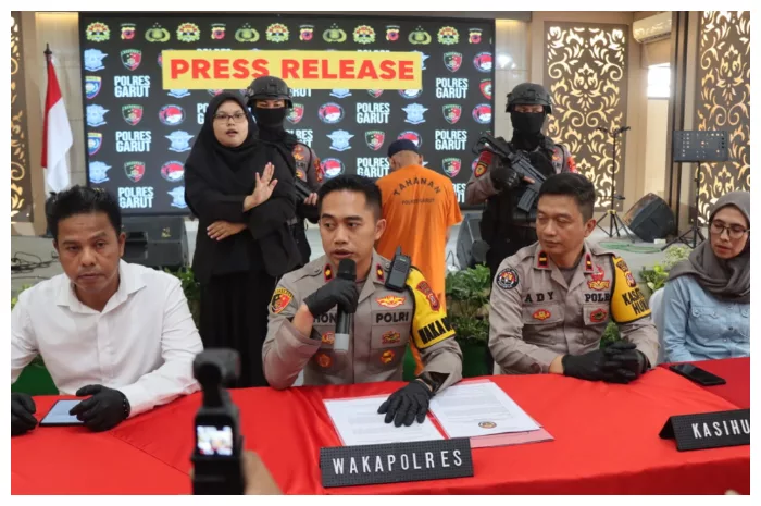 Rumah Sepi, Ayah Bejad Beraksi