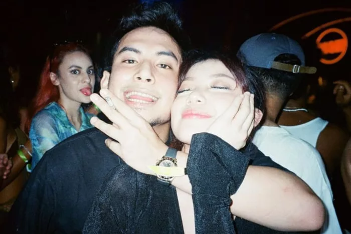 Tatapan Okin Lihat Sang Kekasih, Regina Phoenix Berjoget Jadi Sorotan Netizen: Bandit Banget