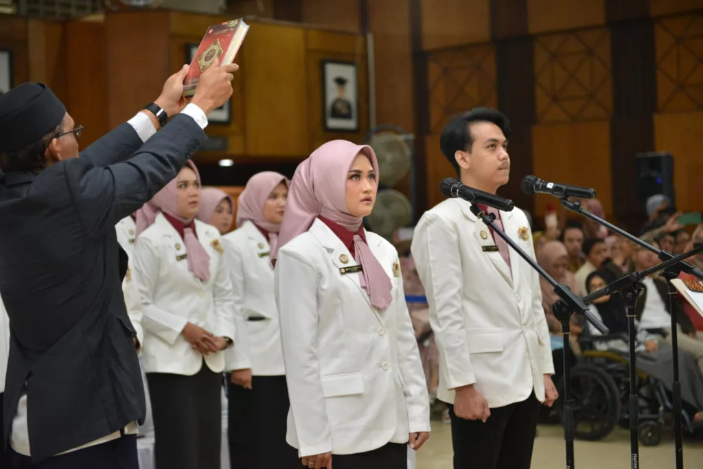 PSPPA FMIPA Unisba Ambil Sumpah 45 Apoteker Baru