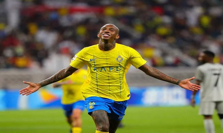 Talisca cetak hattrick