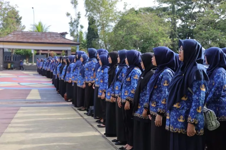 PNS PPPK TNI Polri Pensiunan Catat! Ini Jadwal THR dan Gaji ke-13 2024