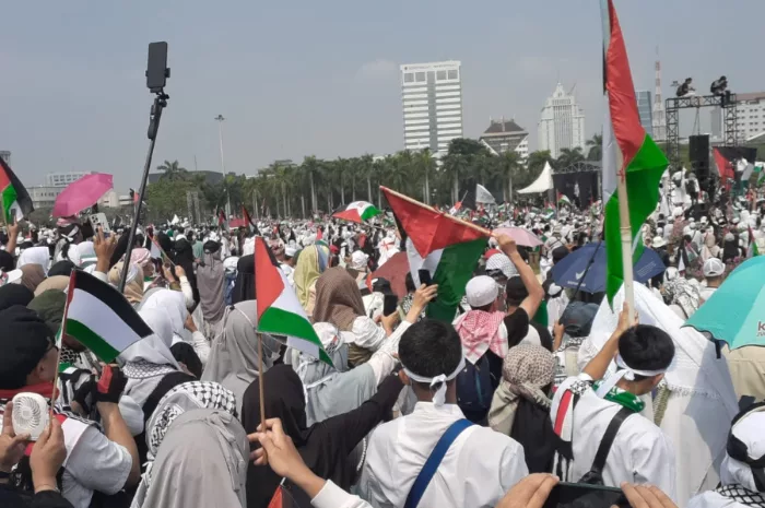 Mengecam Keras Agresi Israel, Sejumlah Tokoh Hadir dan Sampaikan Orasi dalam Aksi Bela Palestina di Monas
