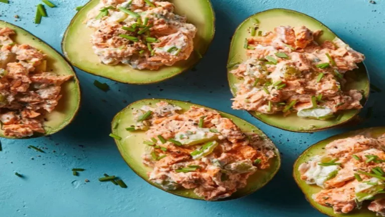 alpukat isi salmon