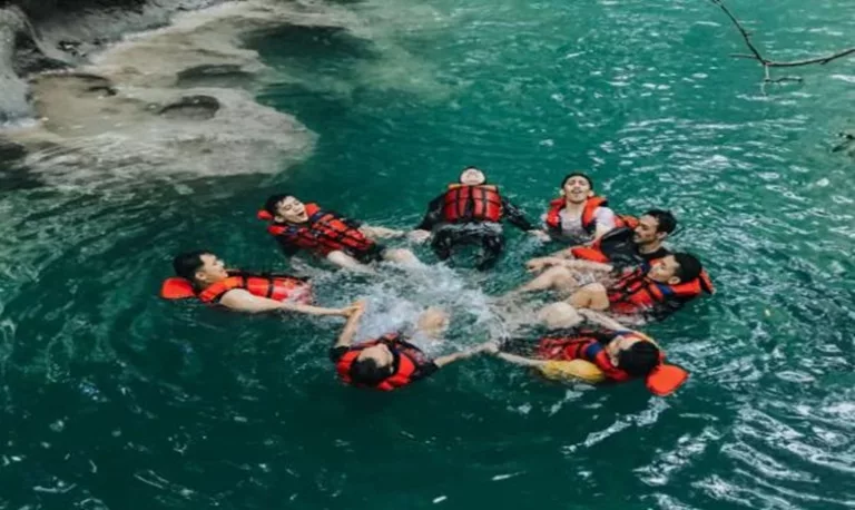 Body Rafting di Air Jernih Citumang zdi Pangandaran.