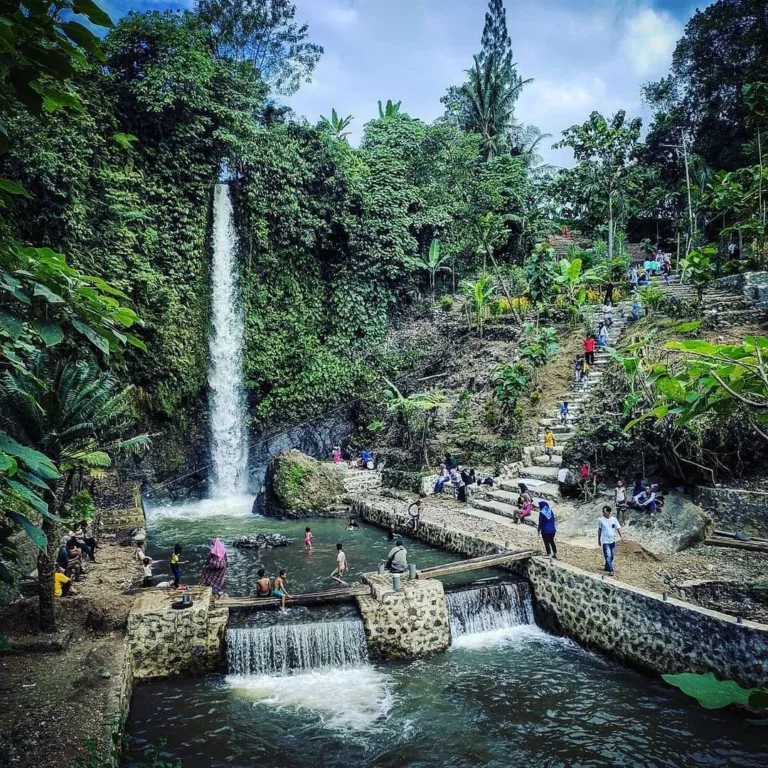 Edisi Tanggal Muda! 7 Rekomendasi Tempat Wisata Alam di Cirebon Paling Hits 2024