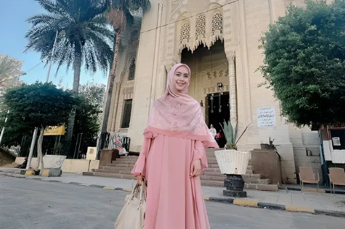 Oki Setiana Dewi Beberkan Produk Skincare Miliknya Sesuai Anjuran Islam: Ada Habbatusauda, Zaitun, Delima