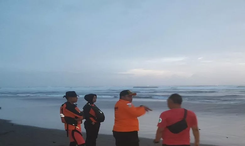 terseret arus Pantai Jayanti