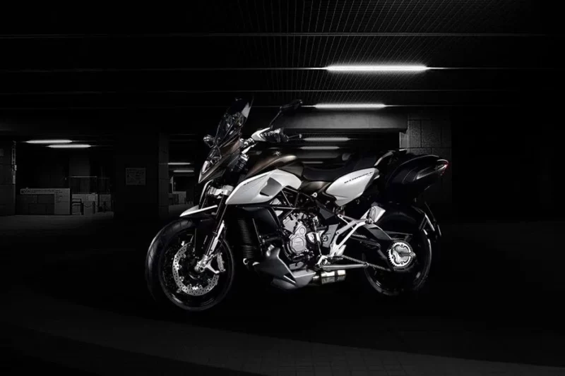 Motor Ducati Auto Panik! MV Agusta Stradale 800 Bisa Dikredit Lho, Cek Skema Cicilannya