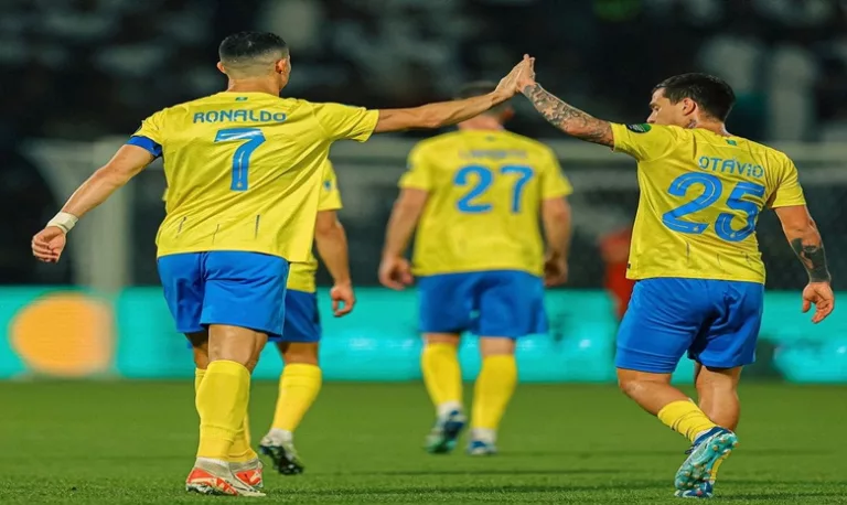 Ronaldo cetak gol