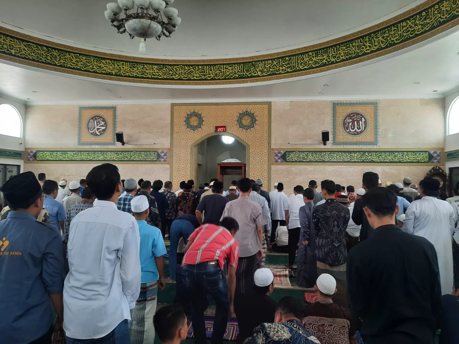Warga Karawang Gelar Sholat Gaib untuk Rakyat Palestina