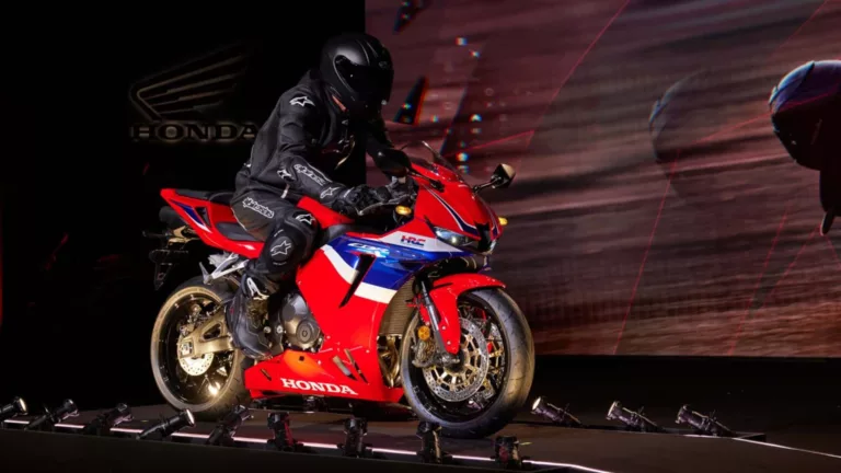 Honda CBR600RR Spesifikasinya Bikin Dunia Gempar, Kenapa?