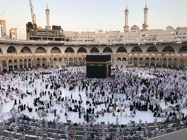 Doa saat Berkunjung kepada Calon Jemaah Haji, Lengkap dengan Terjemahan dan Latin